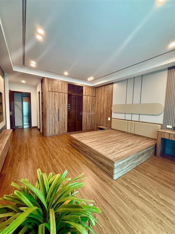 Tôi bán nhà đẹp ngọc thụy bồ đề 50m x 6 tg thmáy, mt 4,5m gara ô tô, tặng nội thất 14,x tỷ (có tl)