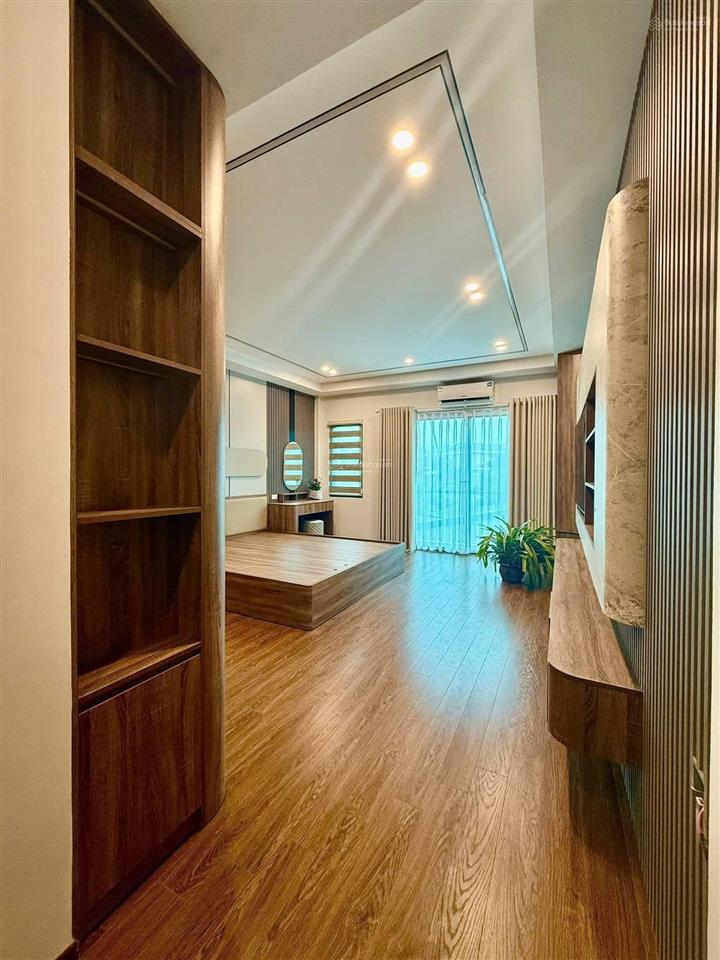 Tôi bán nhà đẹp ngọc thụy bồ đề 50m x 6 tg thmáy, mt 4,5m gara ô tô, tặng nội thất 14,x tỷ (có tl)