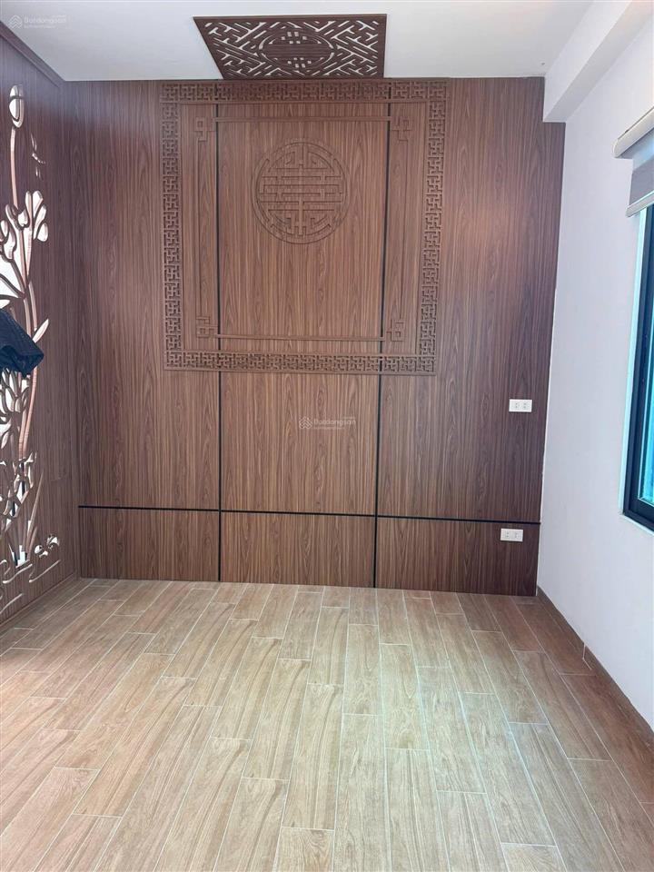 Tôi bán nhà đẹp ngọc thụy bồ đề 50m x 6 tg thmáy, mt 4,5m gara ô tô, tặng nội thất 14,x tỷ (có tl)