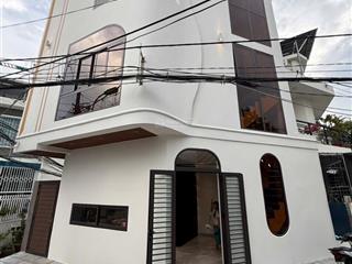 Bán nhà 3 tầng full nội thất góc 3 mặt tiền hẻm đồng nai nha trang