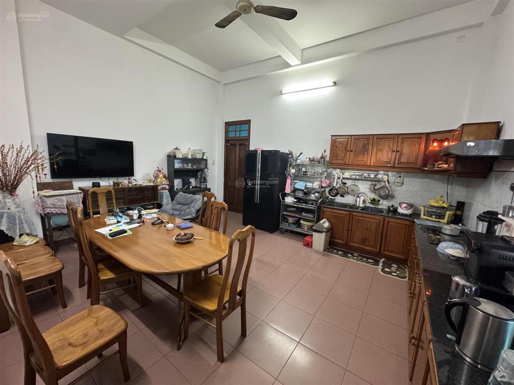 Bán nhà mặt tiền đường 23/10  nha trang gần bệnh viện mắt sài gòn nha trang