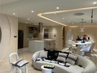 Bán căn hộ tầng trung 124,2m2  3 ngủ  2 wc  chỉ hơn 8 tỷ  (nội thất nhập khẩu) view thoáng