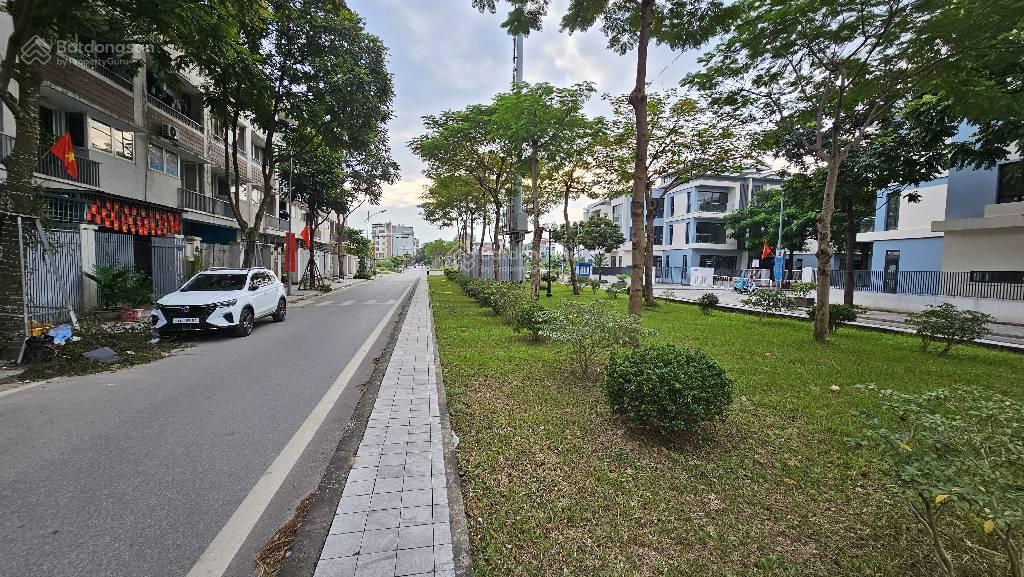 Nhà phân lô mỗ lao 43m 6 tầng thang máy oto tránh mặt tiền 4m chỉ 1x tỷ