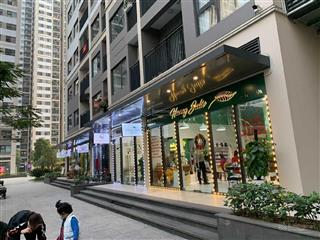 Bán shop đế mặt sảnh căn góc 67m sổ lâu dài cho thuê 60tr/tháng