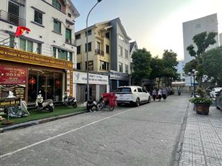 Biệt thự song lập trung văn. dt 144m xây 4 tầng. mt 7m nhà cơ bản thiện chí bán giá 31.5tỷ