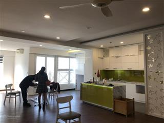 Bán căn 2pn lô góc diện tích 159m2 ban công hướng nam, tầng trung, giá 13,5tỷ