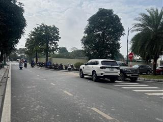 Cần bán gấp căn nhà 26 tỷ louis đường rộng 13.5m