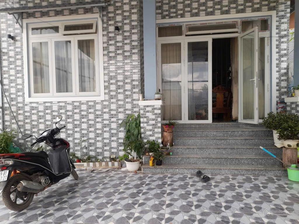 Chính chủ bán nhà kèm đất 647,11m2 đường xvnt p7(cũ), p.langbiang (mới). giá 6,5 tỷ. sổ đỏ riêng