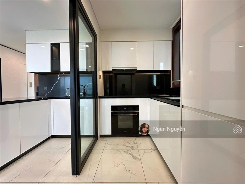 Bán căn 3pn rẻ nhất the galleria, 110m2 giá 30 tỷ,  0981 799 *** em ngân