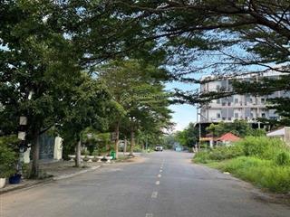 Bán 1200m2 đất biệt thự, đường 816, phú hữu, quận 9 giá chỉ 52 tỷ thương lượng