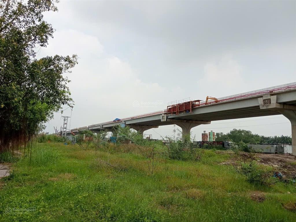 Nhỉnh 18 triệu/m2 đất mặt tiền đường trường lưu, long trường, quận 9