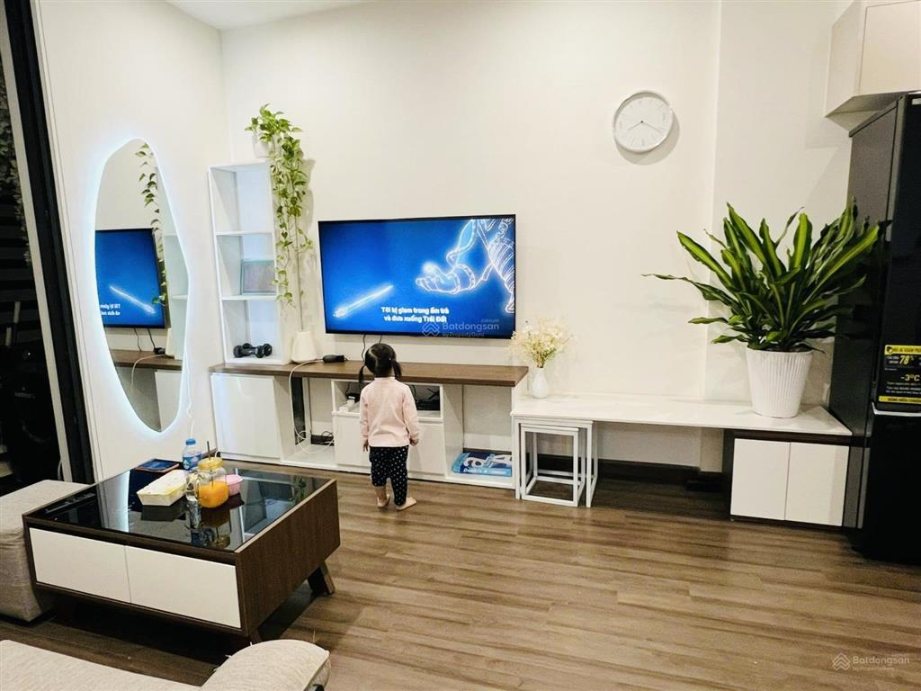 Cho thuê căn 1 phòng ngủ full nội thất đẹp, nhà mới vinhomes symphony riverside, giá cực tốt