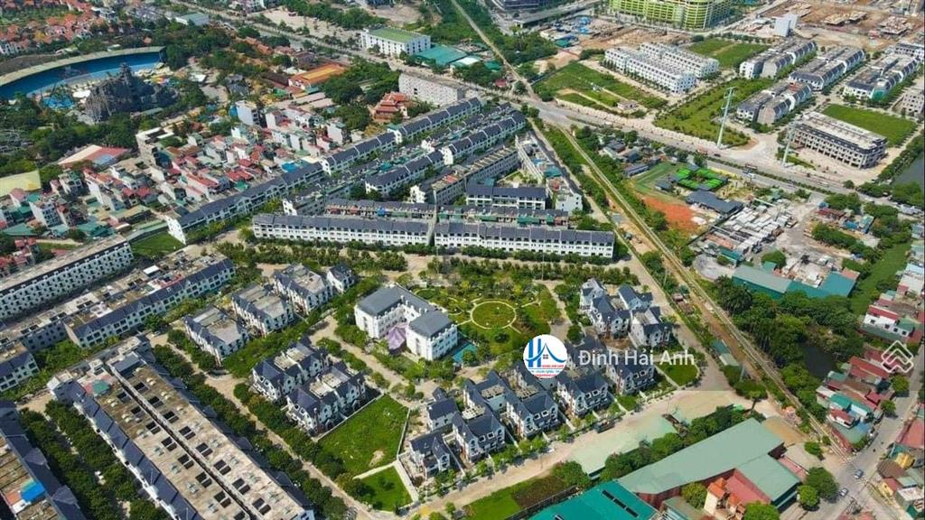 Bán biệt thự song lập 240m2 mặt vườn hoa khu b geleximco lê trọng tấn