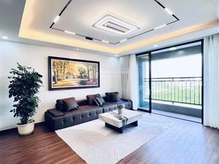 Cần bán gấp căn hộ 123m2, 3pn căn góc full đồ mới, tòa ct8b tầng cao thoáng mát vô cùng