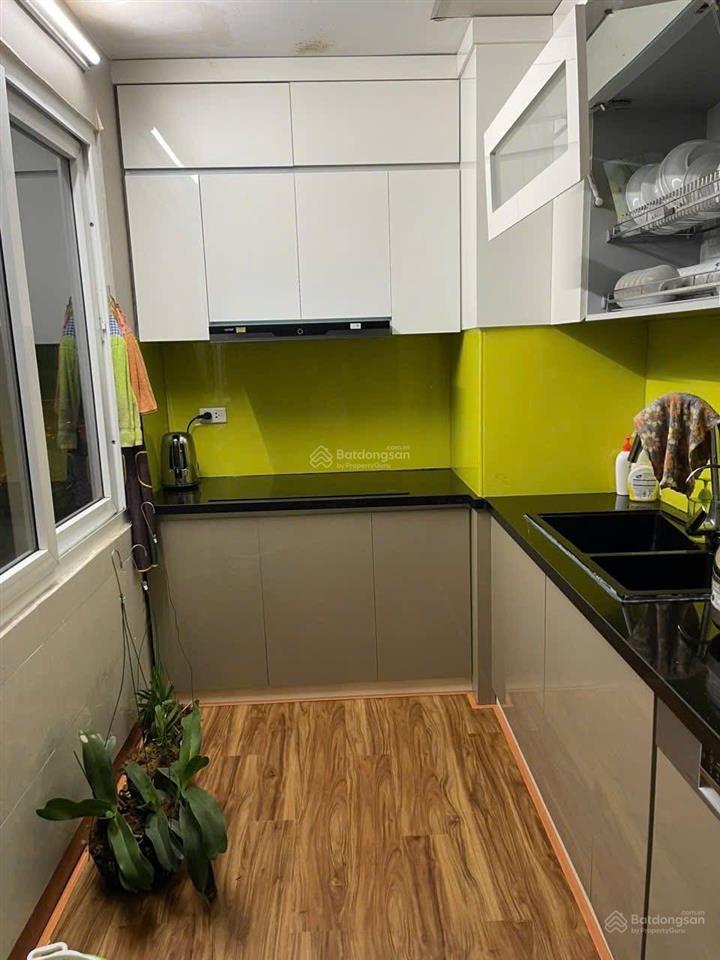 Bán gấp chcc dương nội rộng 86m2, 2 phòng ngủ, 2wc, logia, giá 5tỷ050tr.  0988 187 ***