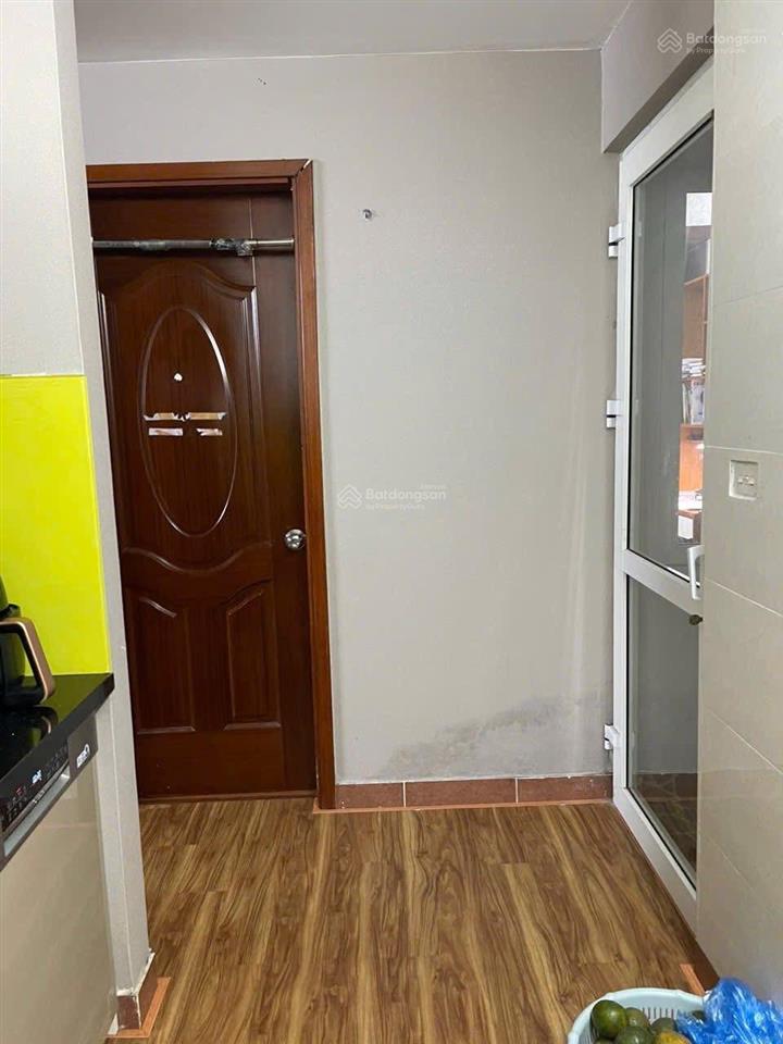 Bán gấp chcc dương nội rộng 86m2, 2 phòng ngủ, 2wc, logia, giá 5tỷ050tr.  0988 187 ***