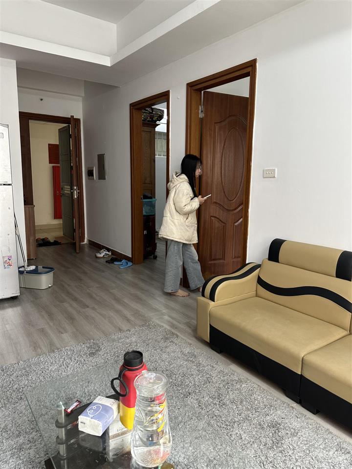 Chính chủ bán căn hộ ct7dt 56.5m2 ban công tây bắc view nội khu full đồ giá 3.3 tỷ. 0988 187 ***