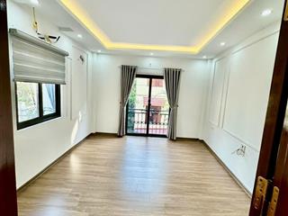 Cc bán nhà 5 tầng lô góc 2 mặt đường ôtô cách nhà 50 mét dt 33 mét buôn bán kd nhỏ lẻ  0977 135 ***