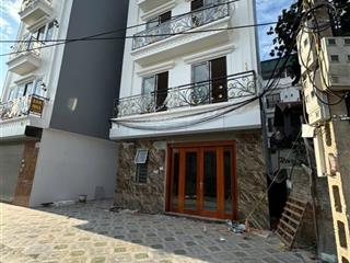 Cần bán ! nhà 4,5 tầng 33m2 oto đỗ, gần trường đh thể dục thể thao phụng châu