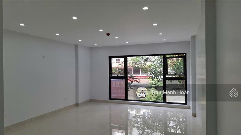 Chính chủ cần cho thuê 4sàn mặt bằng trong tòa nhà 7tầng văn phú, hà đông. 24tr/th.  0964 427 ***