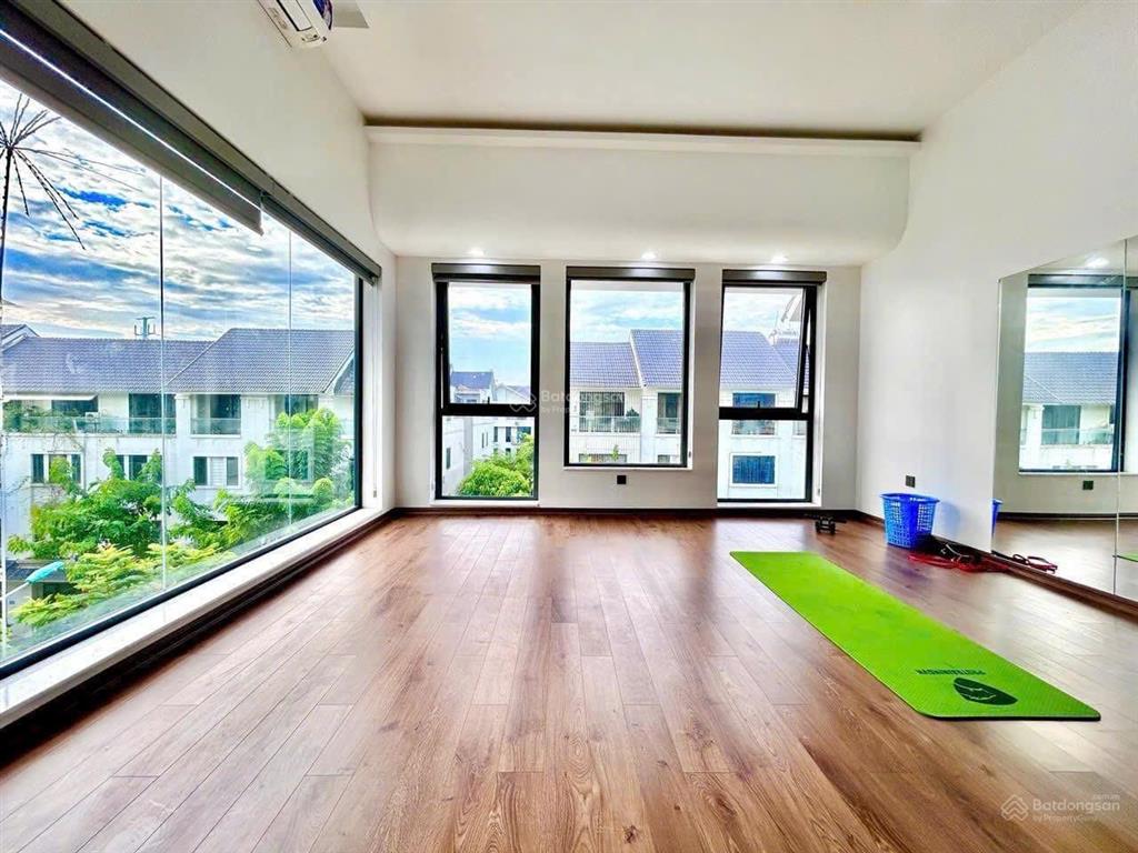 Bán nhanh căn góc xẻ khe hoàn thiện đẹp suất sắc khu geleximco, sẵn sổ