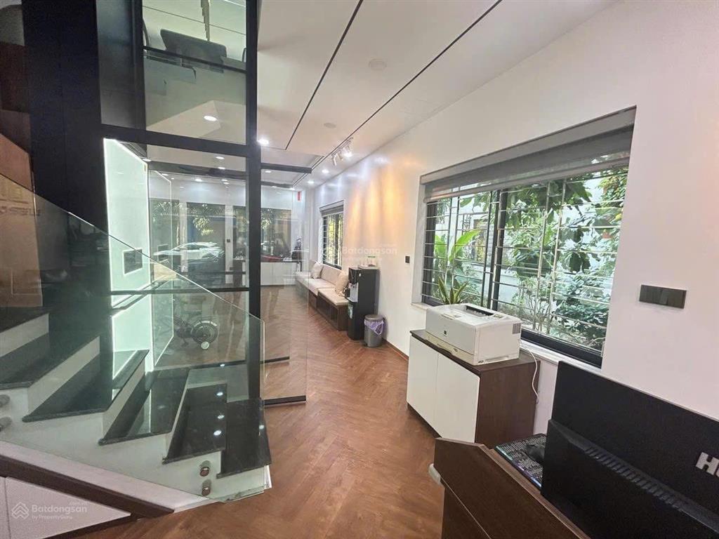 Bán nhanh căn góc xẻ khe hoàn thiện đẹp suất sắc khu geleximco, sẵn sổ