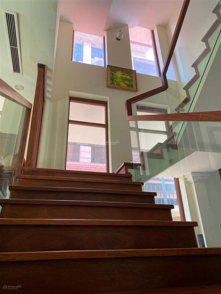 Cần tìm chủ nhân mới biệt thự song lập 210m2 khu hồ bảo sơn