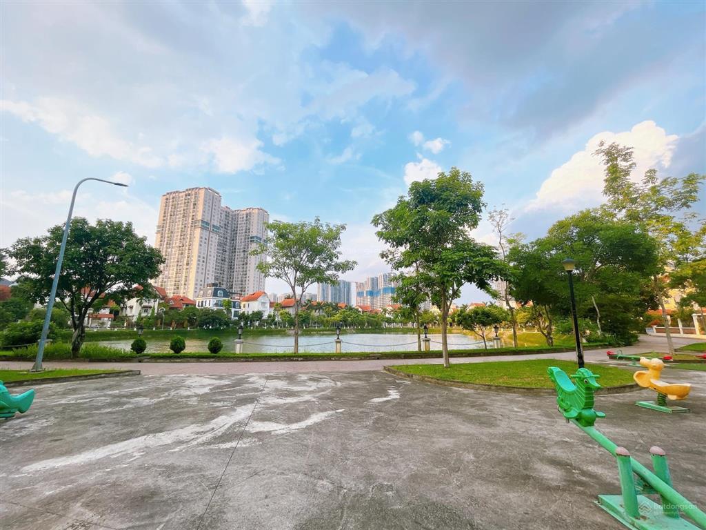 Bán nhanh căn góc song lập 198m2 siêu bề thế khu hồ bảo sơn, giá chỉ ngang căn thường