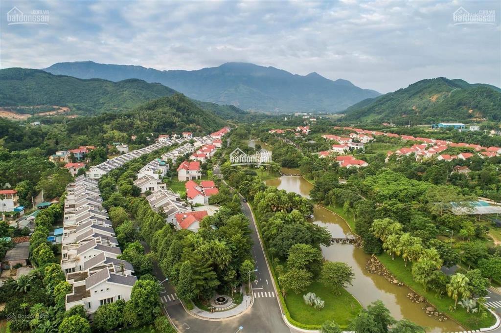 Chính chủ cần bán gấp căn bt khu xanh villas. dt. 258m2 vị trí đẹp, giá chỉ nhỉnh 15 tỷ. bao phí