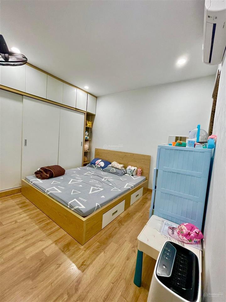 Chuyển nhượng căn hộ 91m2 tòa ct4 kđt văn khê giá 5,6 tỷ