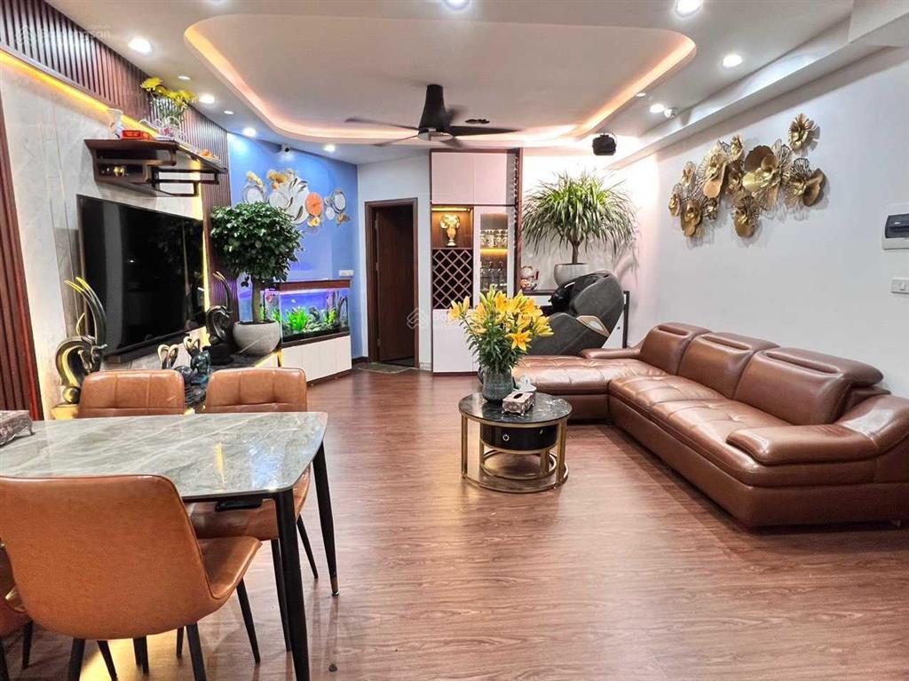 Cần chuyển nhượng gấp căn hộ 100m2, 2pn chung cư ct6 văn khê. giá 5.05 tỷ nội thất rồi