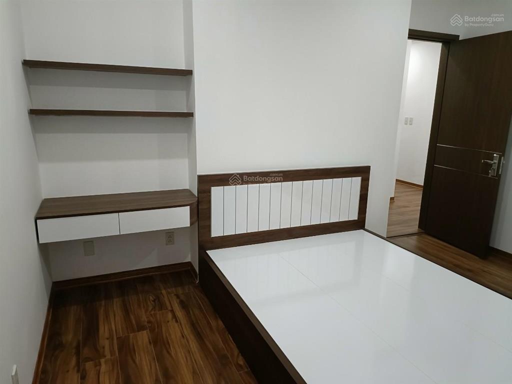 Cần bán căn hộ 94m2, 2 phòng ngủ chung cư usilk, giá 6,25 tỷ