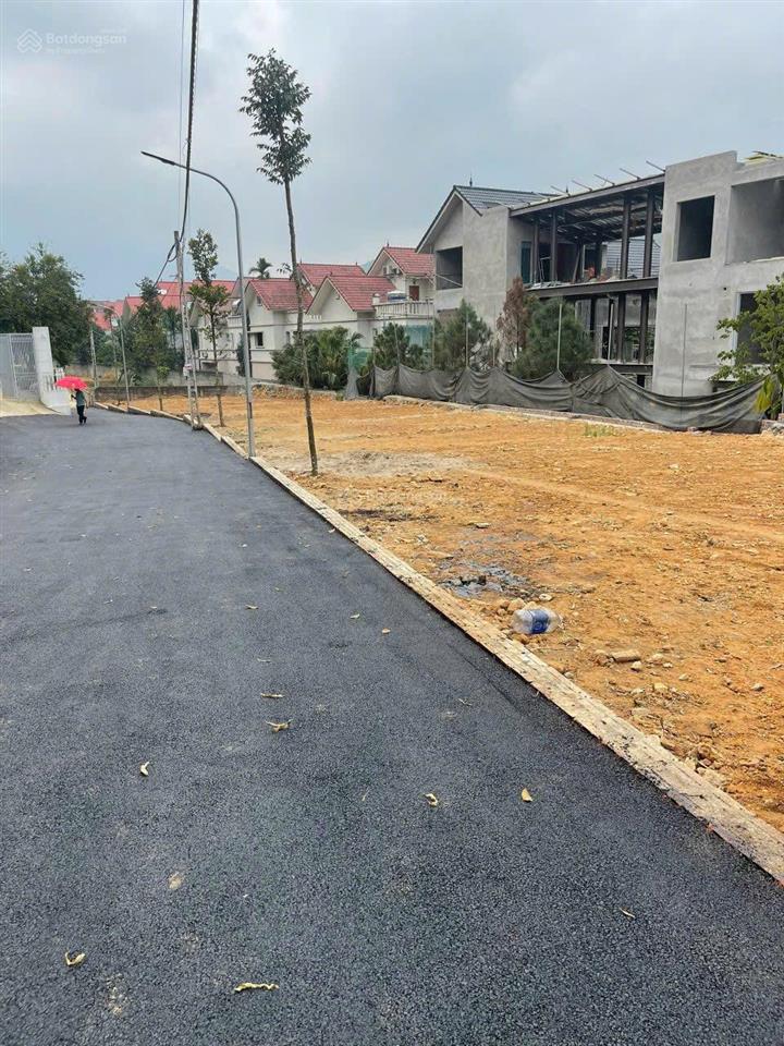 Chính chủ bán lô đất đối diện cổng 3 đhqg hàng xóm xanh villas 150m2 full thổ giá 4ty