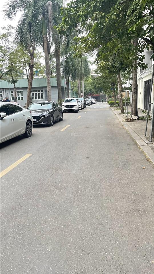 Chính chủ bán lô đất đối diện cổng 3 đhqg hàng xóm xanh villas 150m2 full thổ giá 4ty