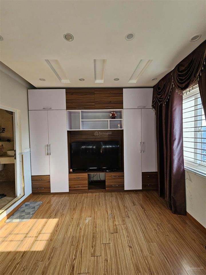 Cần cho thuê căn hộ siêu đẹp 2pn, 2wc, 82m2 full nội thất, vào ở ngay kđt văn khê