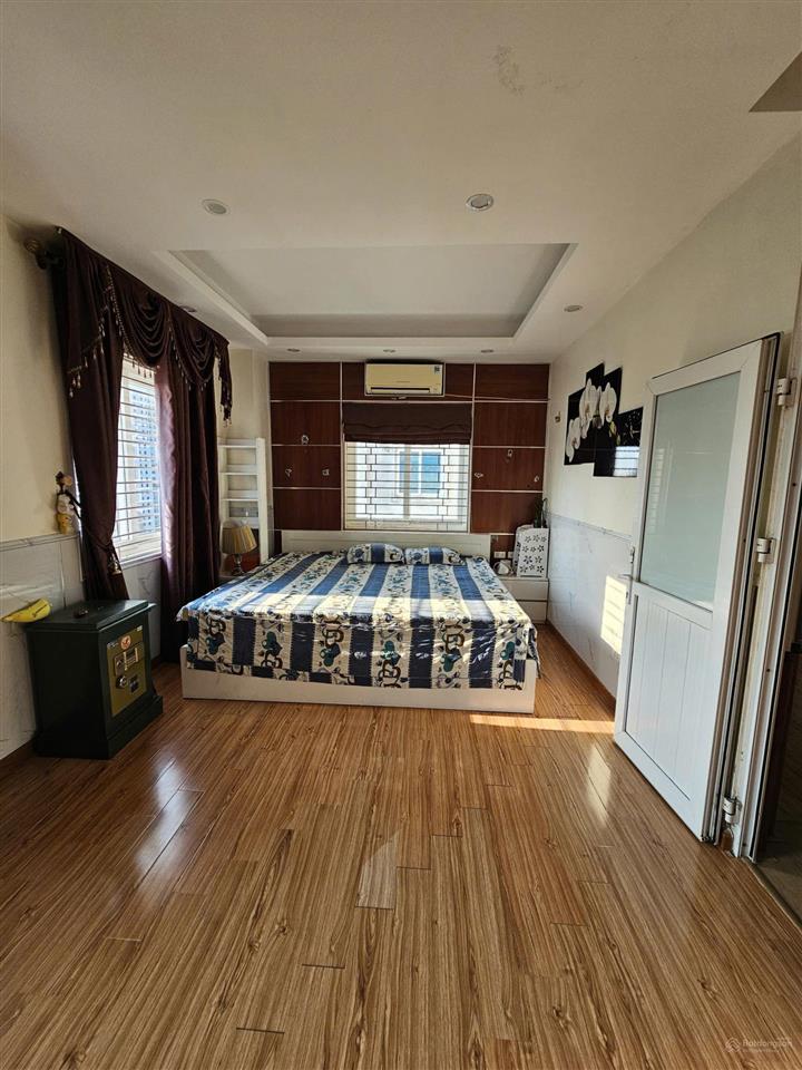 Cần cho thuê căn hộ siêu đẹp 2pn, 2wc, 82m2 full nội thất, vào ở ngay kđt văn khê