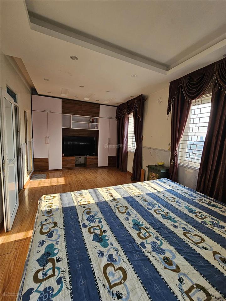 Cần cho thuê căn hộ siêu đẹp 2pn, 2wc, 82m2 full nội thất, vào ở ngay kđt văn khê