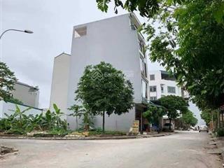 Bán đất dịch vụ đồng đế, dt 50m2 căn góc 2 mặt thoáng. đối diện trường học thoáng