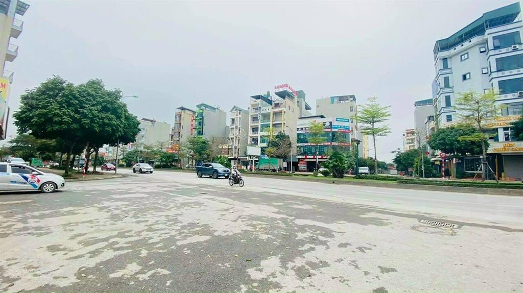 Bán gấp mảnh đất 50m2 mặt đường lê trọng tấn, kinh doanh siêu đỉnh