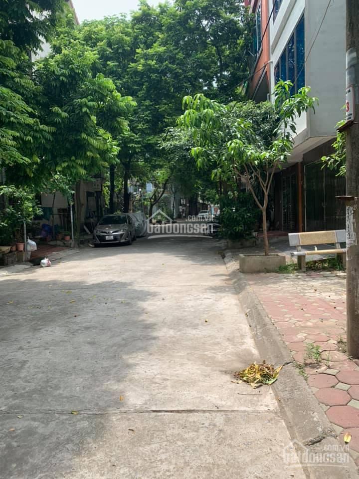 Cần bán gấp lô đất dịch khu lk 20a, 20b dương nội hà đông dt 50m2 mt 4m giá tốt