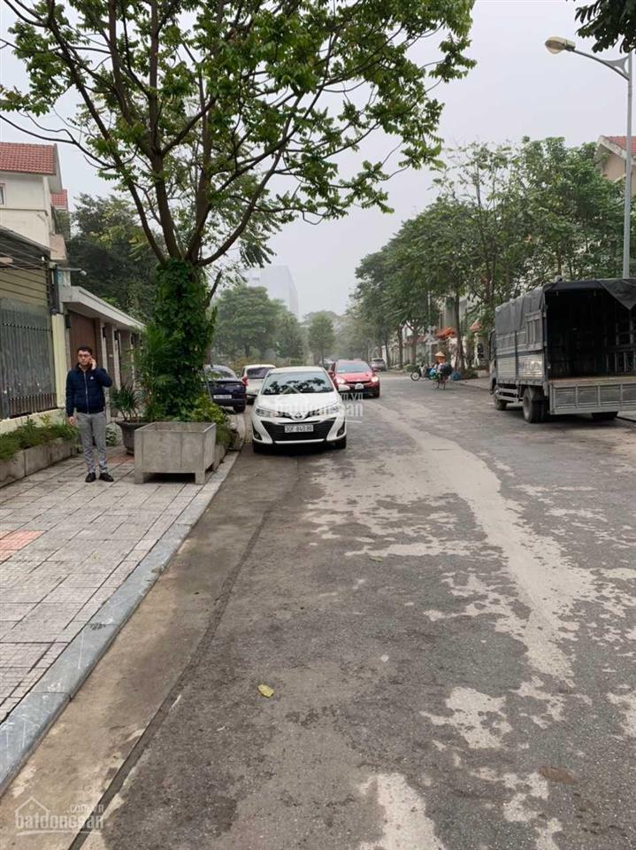 Cần bán gấp lô đất dịch khu lk 20a, 20b dương nội hà đông dt 50m2 mt 4m giá tốt