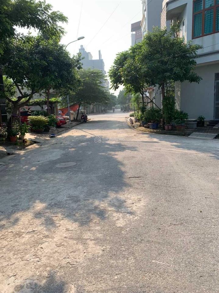 Bán đất dịch vụ khu lk20ab dương nội. hà nội. dt 50m2 đối diện tttm sơn hà, giá tốt
