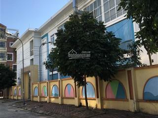 Cần bán gấp 50m2 đất dịch vụ dương nội, đối diện siêu thị, kinh doanh tốt