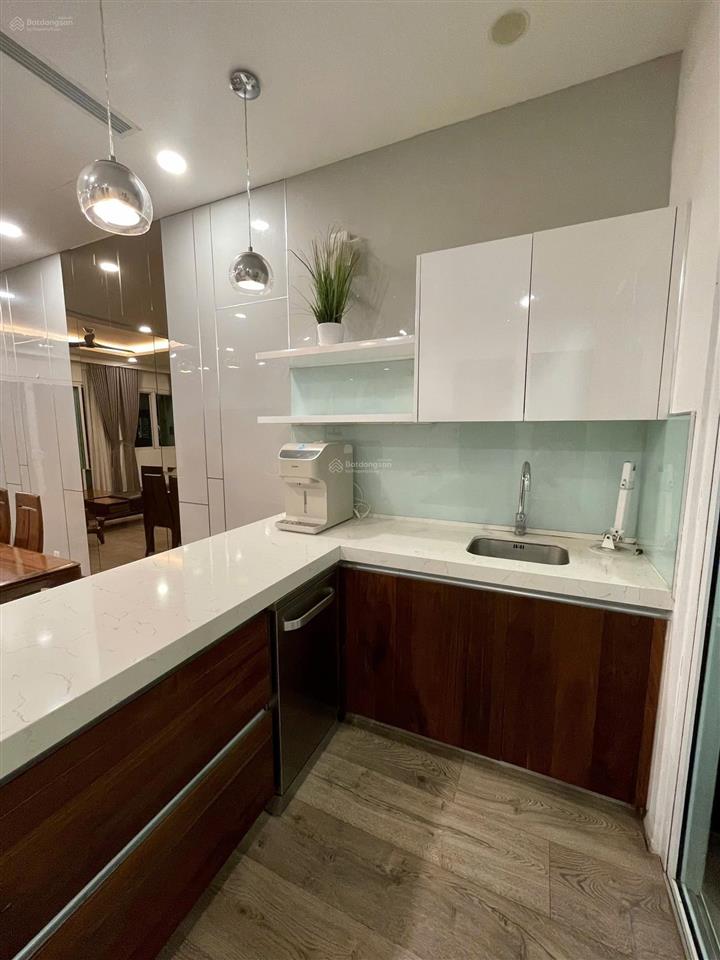 Cho thuê liền kề 3 phòng ngủ đủ đồ giá 28 triệu tại parkcity hà nội