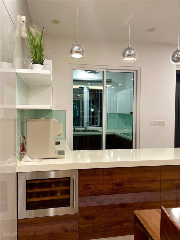 Cho thuê liền kề 3 phòng ngủ đủ đồ giá 28 triệu tại parkcity hà nội