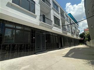 Bán gấp nhà đại thành quốc oai 2 mặt thoáng ô tô đỗ cửa kinh doanh onlnie tốt.  0906 204 ***
