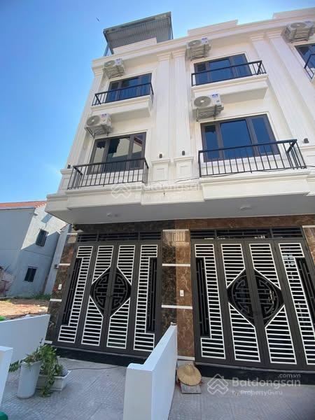 Chính chủ bán nhà ô tô đỗ cửa,gần ql6 vào ngay đại học tdtt,3 tầng4pn.giá hợp lý chỉ 2.9 tỷ