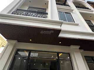 Cc bán căn đẹp,ô tô đỗ tận cửa(32m24 tầng) view hồ,lưng tựa núi phụng châuchương mỹ.giá 2.75 tỷ