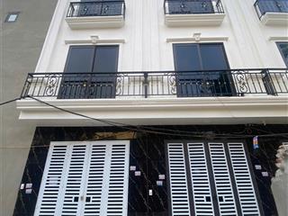 Cc bán căn đẹp,ôtô đỗ tận cửa(33m24 tầng)nhà đẹp,giá rẻ thuộc phụng châuchương mỹ.giá 2.74 tỷ