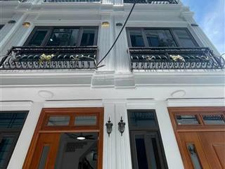 Nhà đẹp giá rẻ,ngay cổng đại học tdtt phụng châuchương mỹ.về ở ngay giá chỉ 2,83 tỷ.  chính chủ